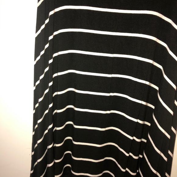 Striped Tank Top - Picture 5 of 6